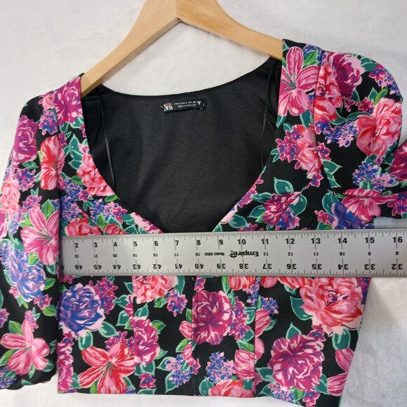 Zara, Crop Top, Size Small, Floral, Sweetheart Neckline, Short Puffy Sleeves - Picture 12 of 16